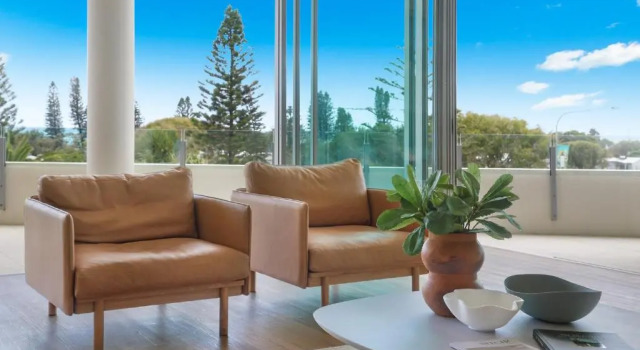 Люкс Deluxe с 3 комнатами Element on Coolum Beachfront Sunshine Coast
