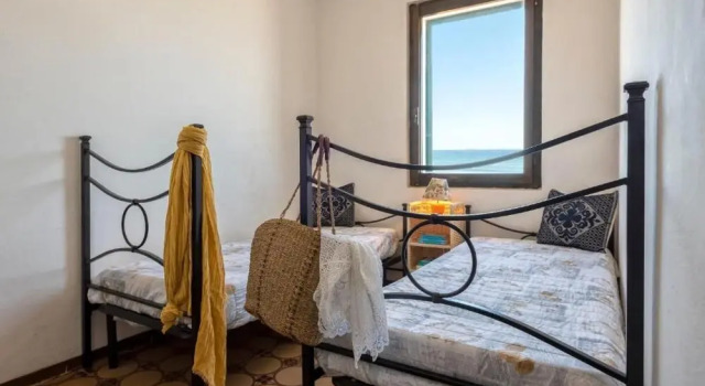 Villino Paradise in Sorso, Забронировать Отель Сорсо Sardinia North, рядом с Пляж Эден