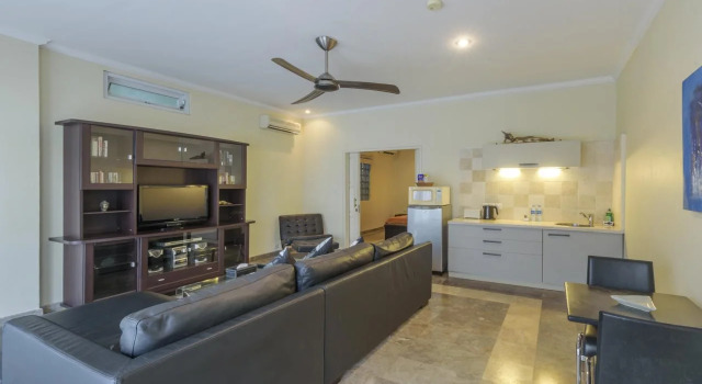 Bali Court Hotel and Apartments