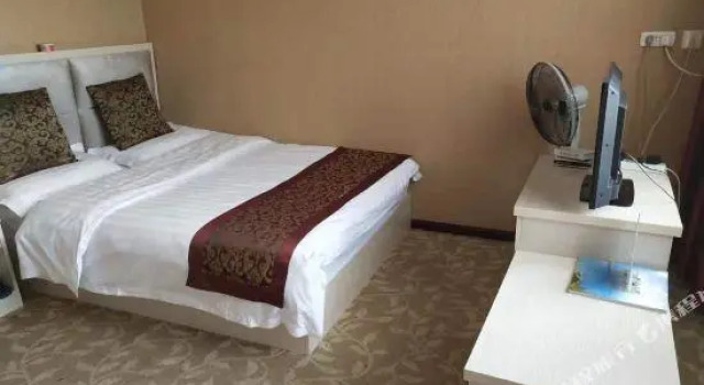 Tianhao Express Hotel (Yimen Xinglong), Prenota Hotel Yuxi Yunnan