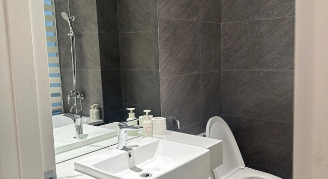 Люкс Deluxe The Train Street Residence Ly Nam De