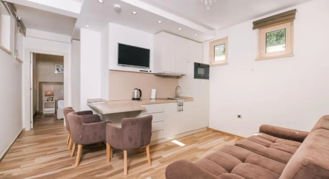 Люкс Deluxe Цокольный этаж Boutique Hotel Villa Royal
