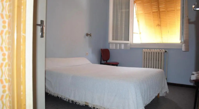 Le Logis Charmant, Rezerwuj Hotel Charmes-sur-Rhone Ardèche