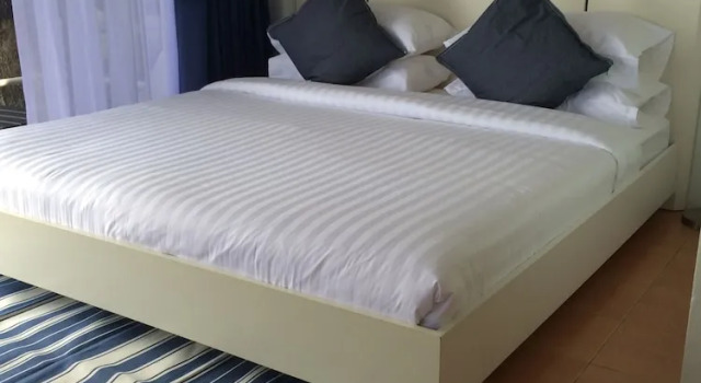 Номер Standard с балконом Chomtalay Resort at Had Chaosamran Beach