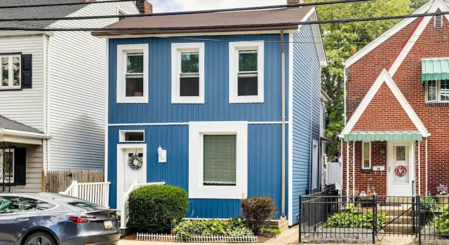 Walk to Walnut St: Pet-friendly Pittsburgh Home!, Buchen Sie Hotel Pittsburgh Pennsylvania
