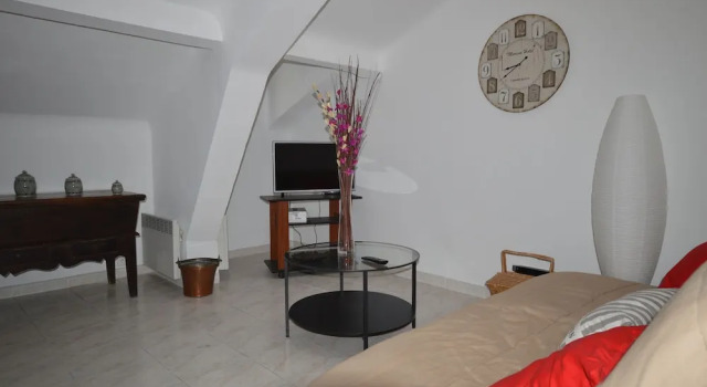 Good Value three- bedroom apartment, Забронировать Апартаменты/квартира Апартаменты Канн, рядом с Церковь Нотр-Дам-д'Эсперанс, Апартаменты/квартира