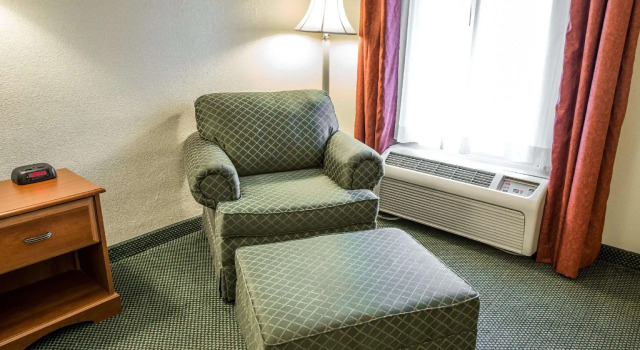 Двухместный номер Standard Quality Inn Elizabeth City near University