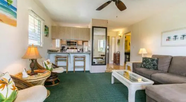 Plantation Hale J16, 2nd Floor, End Unit