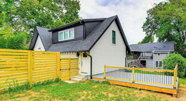 Коттедж 12 South Neighborhood: Home w/ Modern Flair!
