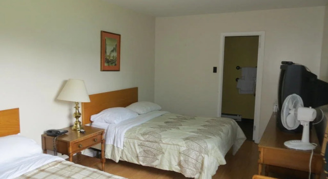 Hotel Greenwood, Varaa Hotelli Mount Pearl 