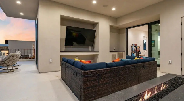 Lula Bay Lagoon House 8 Bedroom Home, Varaa Lomakoti St. George 