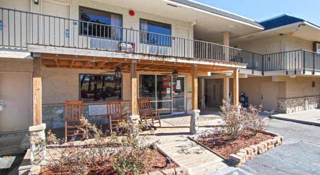 FairBridge Inn & Suites, Richmond Hill, Boek Hotel Hotels in Georgia met parkeren, Parkeren