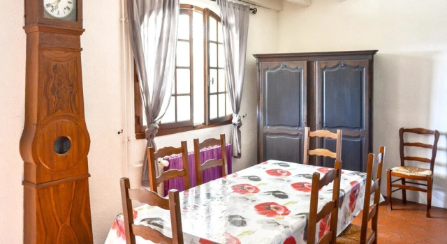 House With 2 Bedrooms in Corent, With Indoor Pool, Enclosed Garden and, Забронировать Отель Сен-Сатурнен Auvergne Volcanoes