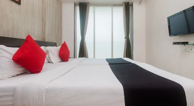 Capital O 23097 Iris Suites, Забронировать Отель Отели штата Махараштры 3 звезды, 3*