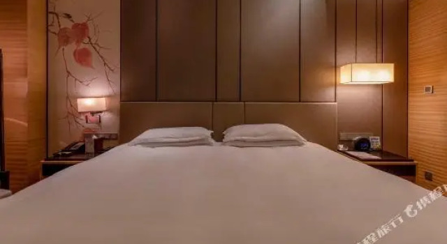 Семейный номер Standard Cheery Dragon Canal Hotel Hangzhou - Intangible Cultural Heritage Hotel