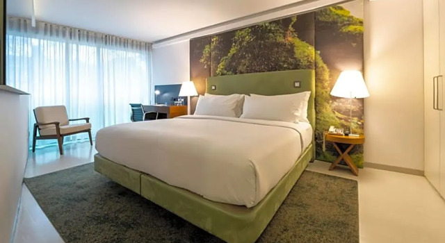 Двухместный Номер Deluxe с видом на парк DoubleTree by Hilton Lisbon Fontana Park