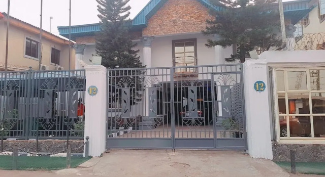 Zek Dynasty, Book Bed and Breakfast Ikeja 