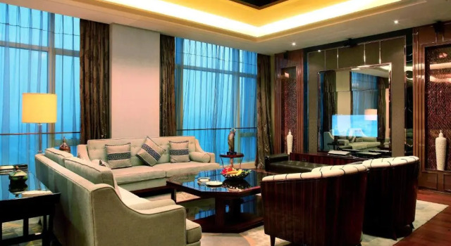 Люкс с 2 комнатами Crowne Plaza Taizhou by IHG