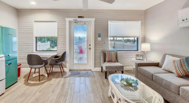 Sunset Beach House - Beach Hugger 2, Prenota Hotel Sunset Beach Florida