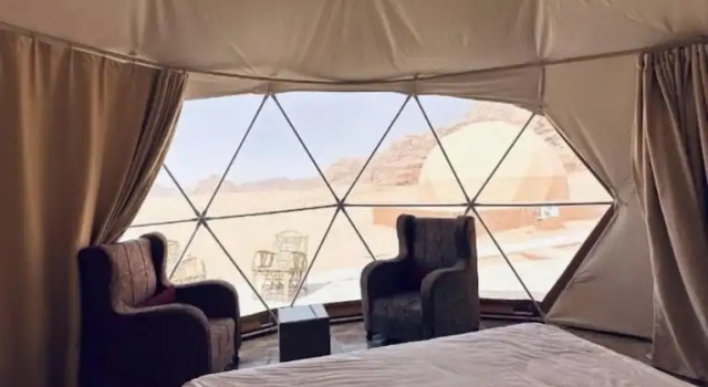 Тент с балконом Wadi Rum Rose camP