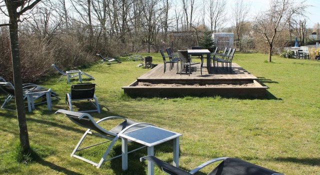 Апартаменты Premium Charmante Ferienwohnung mit Garten in Wiek