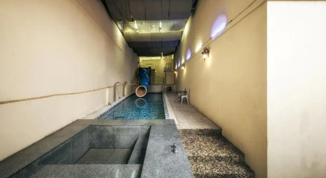 Двухместный номер Standard с видом на бассейн Bali Motel - Zhongli