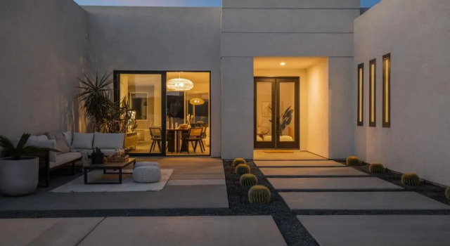 Aria by Avantstay Spectacular & Secluded Desert Oasis w/ Pool, Buchen Sie Ferienhaus Yucca Valley Joshua-Tree-Nationalpark