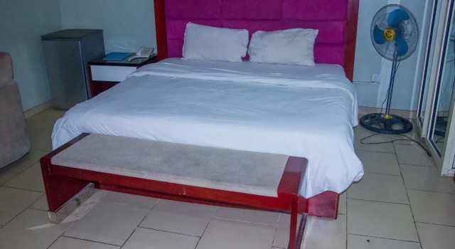Folade Hotels, Book Hotel Cheap Hotels in Lagos State