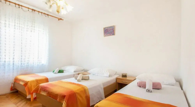 Modern, new Apartment With Private Terrace, Garden With Bbq, Near the sea