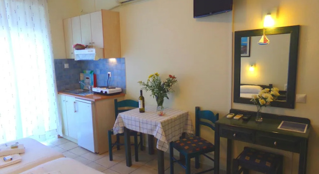 Студия Standard с балконом и с видом на море Katerina Seaside Studios