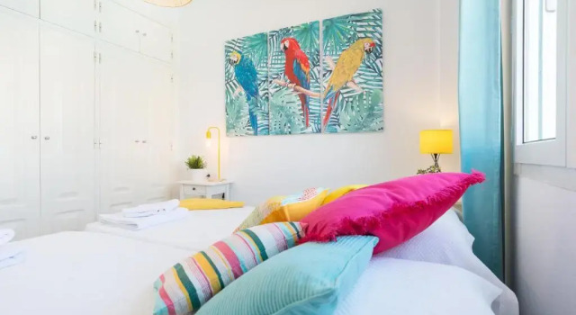Exotico y bohemio apartamento frente al mar. Increible!!, Забронировать Апартаменты/квартира Торремолинос Коста-дель-Соль, рядом с Пляж Лос-Аламос