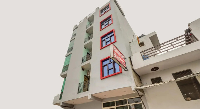 Super Hotel O Shankar Hotel Ghaziabad Railway Station, Забронировать Отель Отели Газиабад с парковкой, Парковка