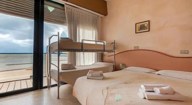 Hotel Crown