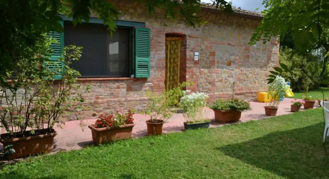 La Capanna dei Carri, Book Hotel Hoteller i Paciano med parkering, Parkering