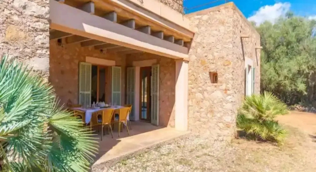 Ses Fonolleres - Villa With Private Pool, Rezervați Vilă Vile în Son Servera, Vilă
