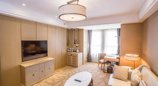 Люкс Deluxe Sky World Hotel Qingdao
