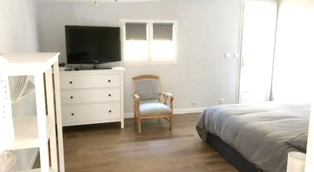 House With one Bedroom in Gémenos, With Wonderful Mountain View, Pool Access, Furnished Garden - 18 km From the Beach, Забронировать Отель Жемнос Буш-дю-Рон