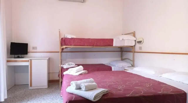 HOTEL LABRADOR, Забронировать Отель Каттолика Побережье Римини