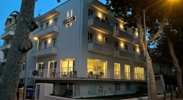 Hotel Houston Suites, Забронировать Отель Ривабелла Римини
