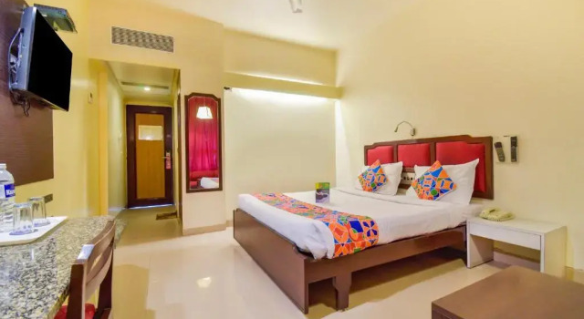 Номер Deluxe Hotel Ashish Plaza