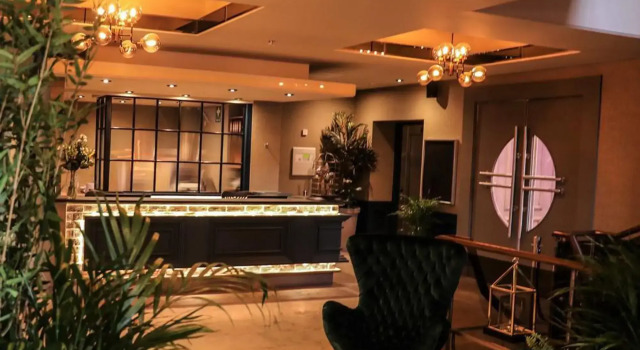 The Lansdowne Hotel, Забронировать Отель Отели и гостиницы Белфаста, рядом с Гольф-клуб "Фортвиллиам", Отель