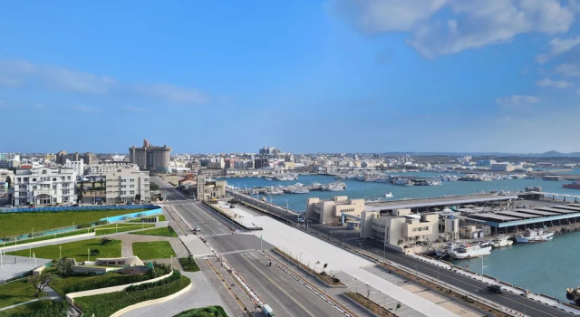 Четырёхместный номер Deluxe с балконом и с видом на город Four Points By Sheraton Penghu