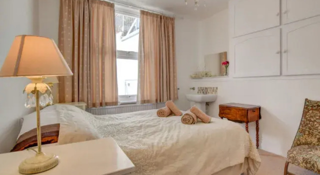 Holiday Home Villam, Забронировать Отель Отели Англии 3 звезды, 3*