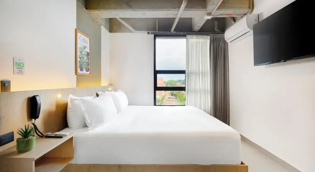 Люкс Luxury Hotel Attic 33
