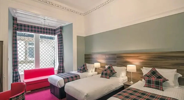 Одноместный номер Standard с красивым видом из окна Royal West End Hotel