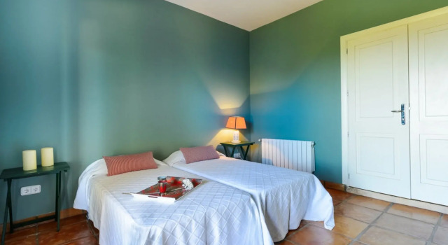 Villa Tros d'en Joan Vista Mar Es Cubells, Book Villa Sommerhuse i Es Cubells, Hytte