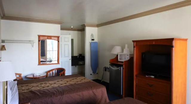 Четырёхместный номер Standard Lambert Inn