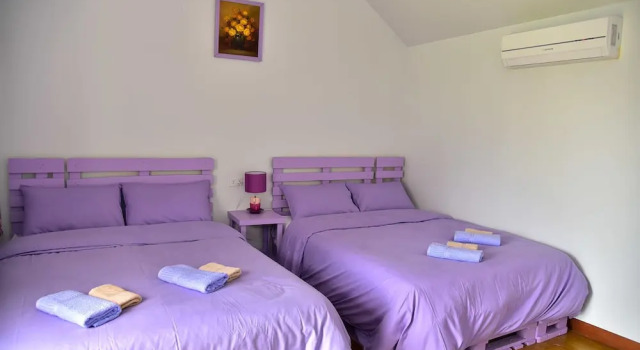 Четырёхместный номер Standard с балконом Baan Tua Mor Resort