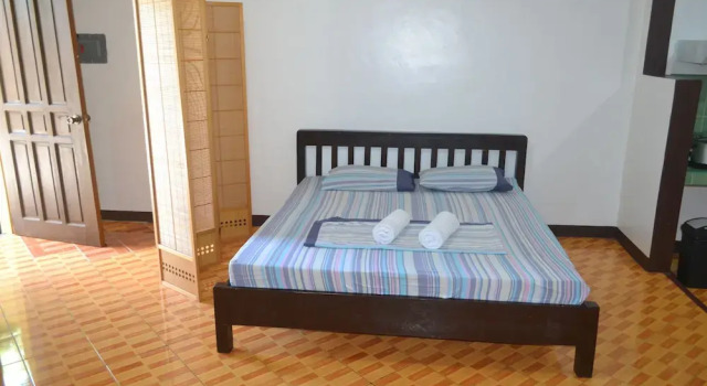 Семейный люкс Superior с балконом Antonio's Apartelle & Suites
