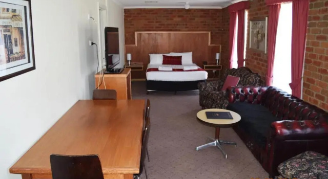Апартаменты Early Australian Motor Inn